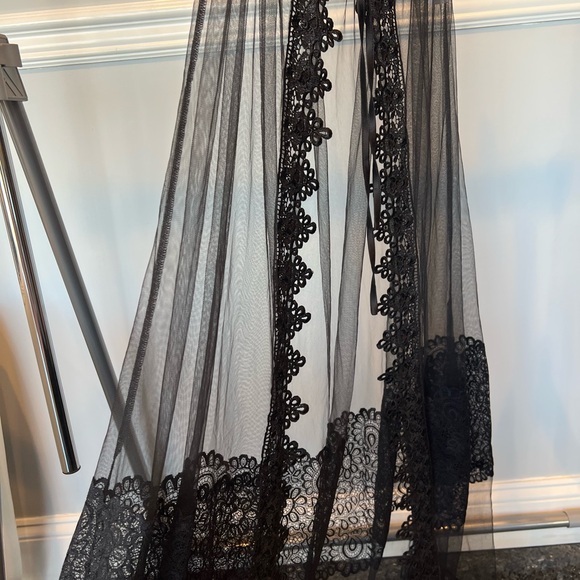 Sheer Maxi skirt. - Picture 6 of 7